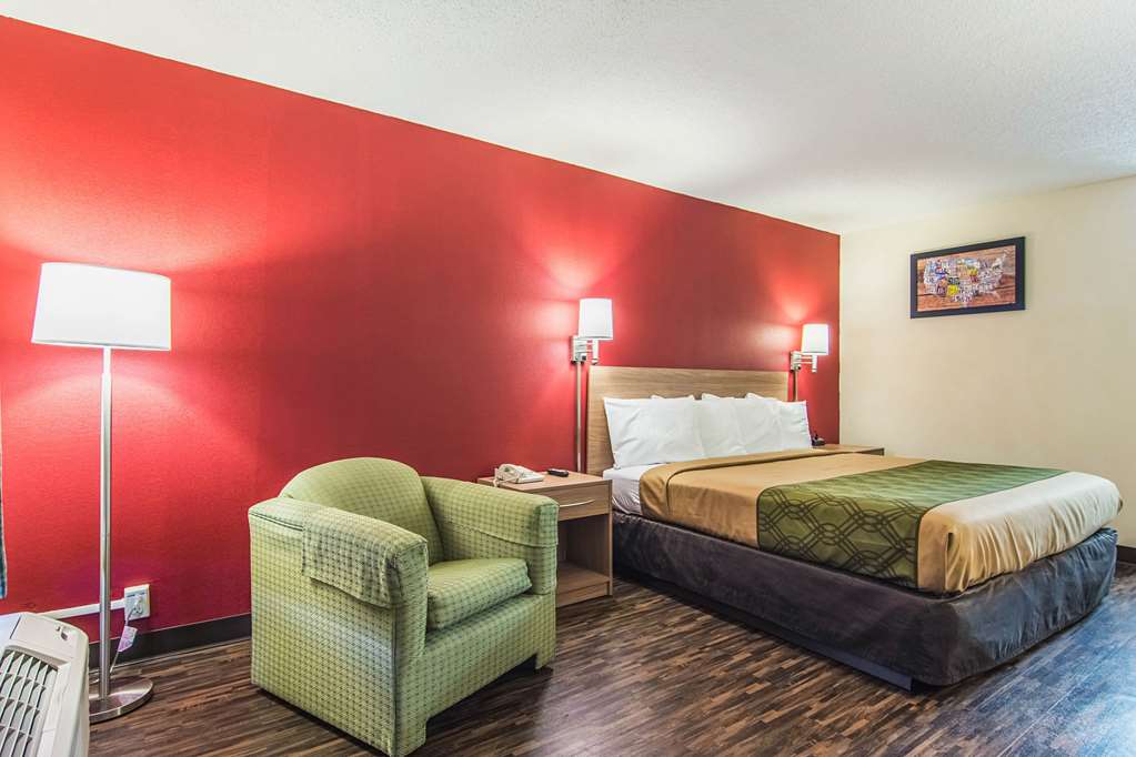 Econo Lodge Fort Payne - photo 19