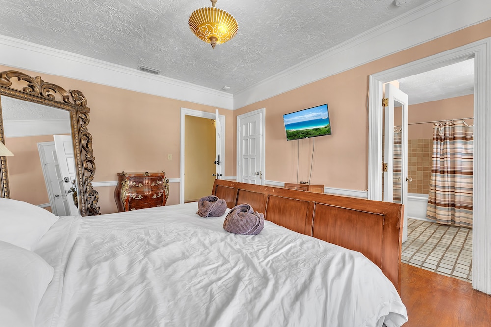 Young Mansion - photo 34