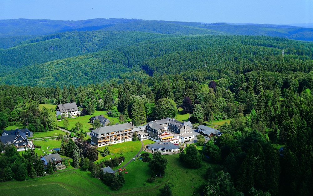 Hotel Jagdhaus Wiese — 4-Star Luxury Hotel in Schmallenberg, Germany