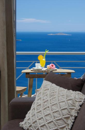 Top Suites - carbon neutral hotel in Ermoupolis