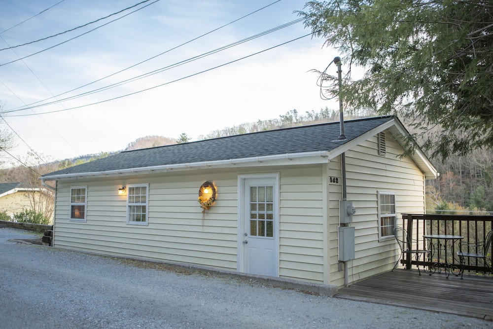The Chimney Rock Inn & Cottages - photo 134