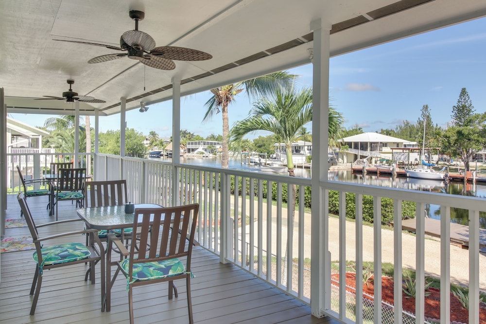 1 Mi to Pennekamp: Tranquil Escape w Dock in Key Largo, United States