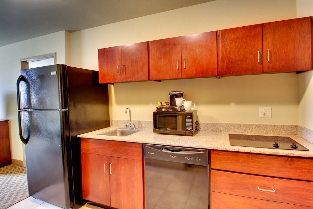 Cobblestone Hotel & Suites Pecos - photo 24