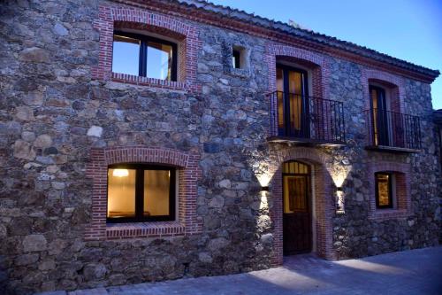 La Casa del Guarda Turismo Sotosalbos — 4-Star Luxury Hotel in Sotosalbos, Spain