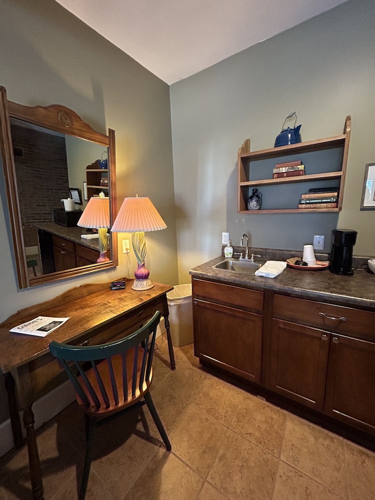 William Watson Hotel - photo 15