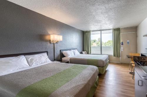 Concorde Inn Suites Pekin - photo 36