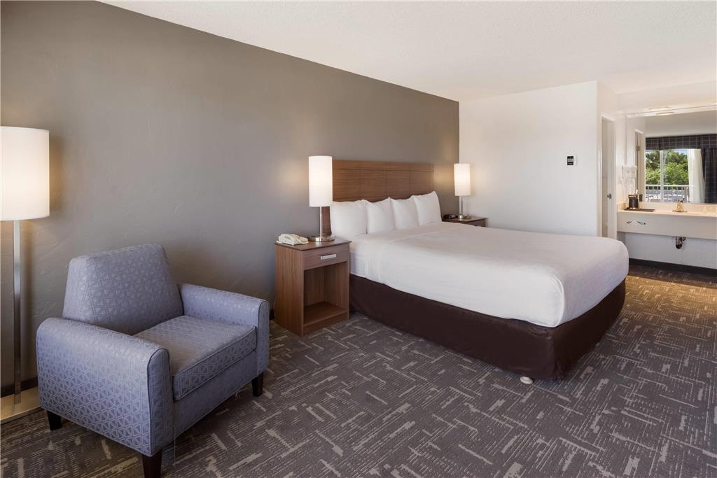 Clarion Hotel Concord Walnut Creek - photo 19