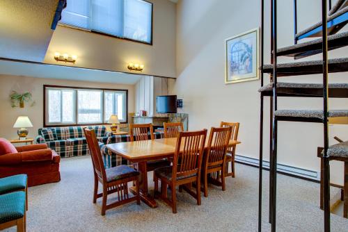 Pinnacle Inn Resort by VCI Real Estate Services - featured photo