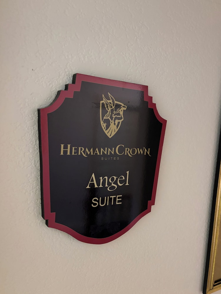 Hermann Crown Suites - photo 109