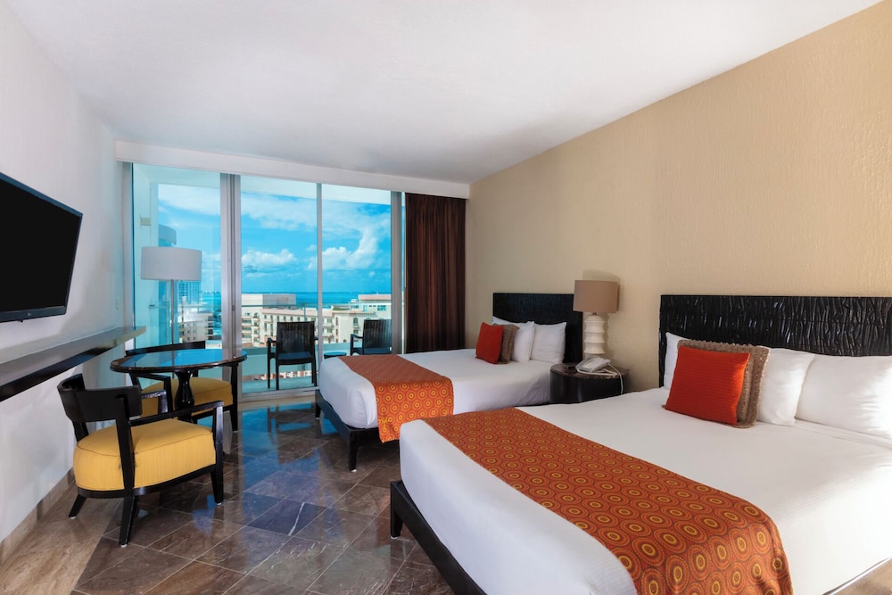 Krystal Grand Cancun All Inclusive
