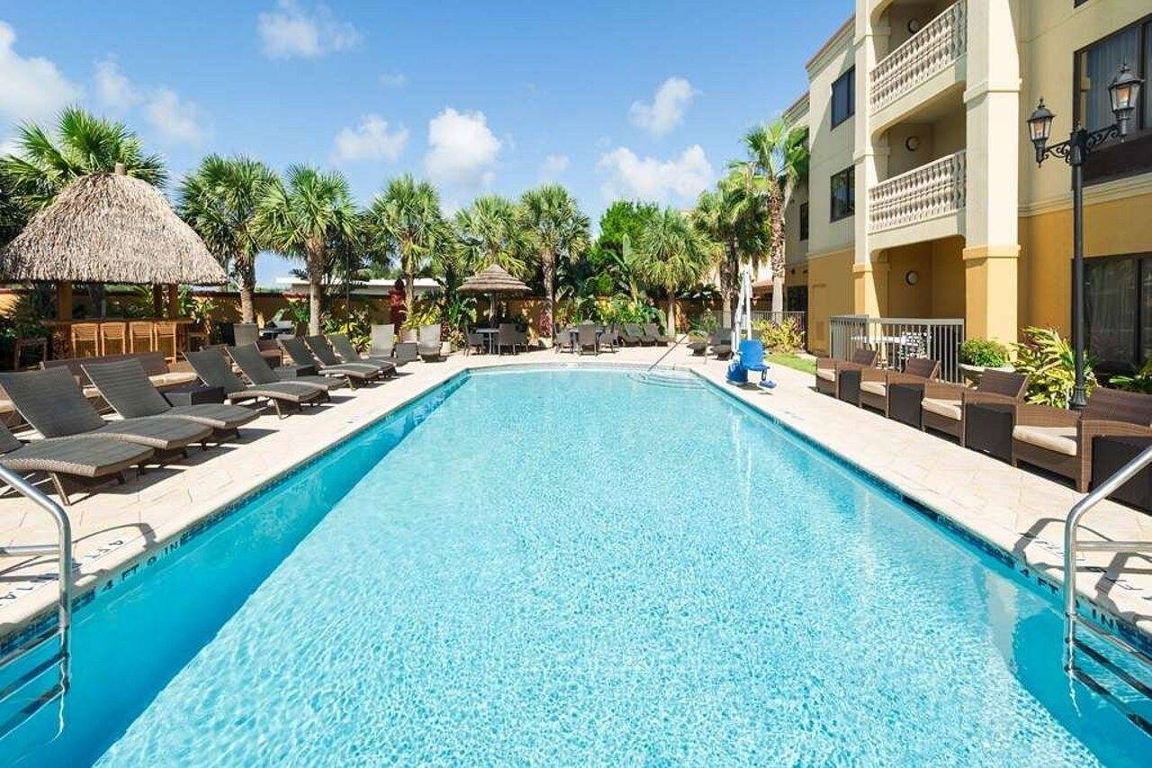 Hampton Inn & Suites St. Augustine Vilano Beach - photo 15