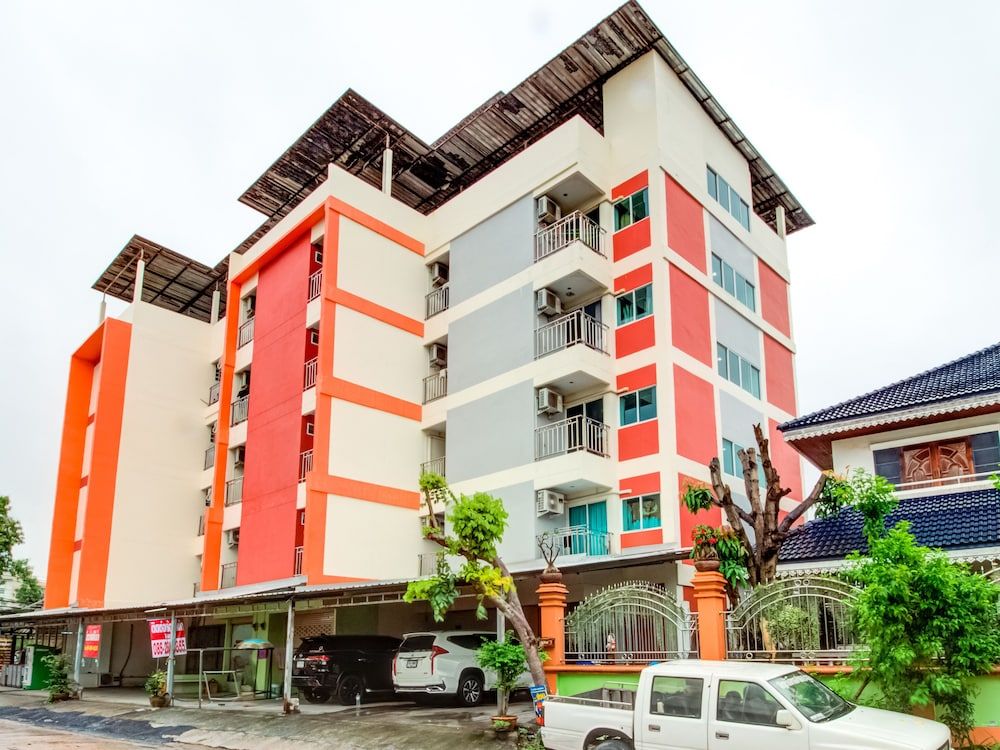 OYO 75337 Ponpaipan1 in Si Racha, Thailand