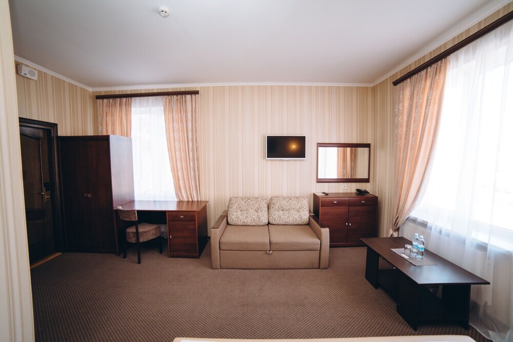 Hotel Globus — Ternopil — photo 4