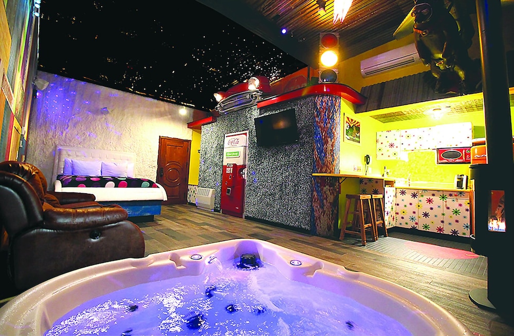 Adventure Suites - photo 42