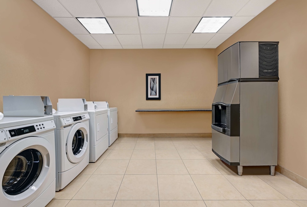 Hampton Inn Lordsburg - photo 23