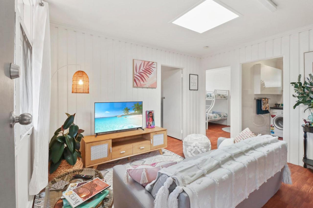 Moana I Walk To Beach & River — 4-Star Luxury Hotel in Ocean Grove, Australia