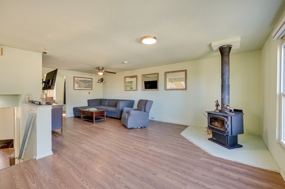 17 Mi To Town Peaceful Golden Cabin 19537775 — Golden