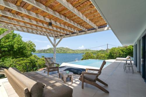 Villa Pantone — 4-Star Luxury Hotel in Le Robert, Martinique