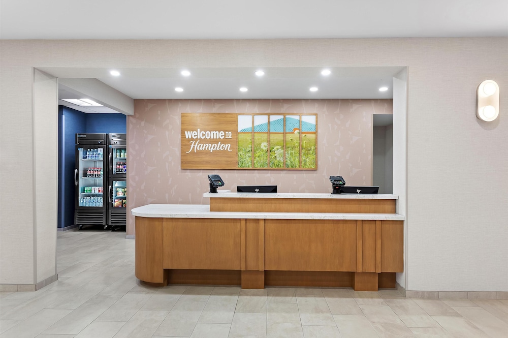 Hampton Inn & Suites Bolingbrook - photo 2