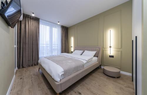 Luxury apartment near metro station Osokorky — 4-Star Luxury Hotel in Kyiv, Ukraine