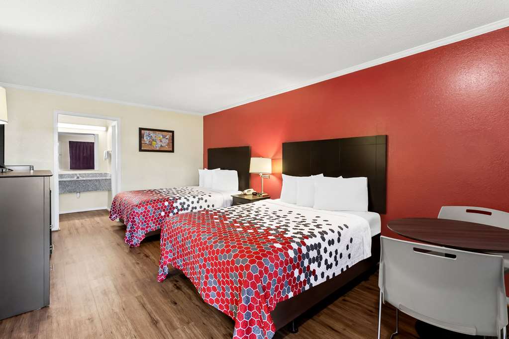 Econo Lodge St. George - photo 13