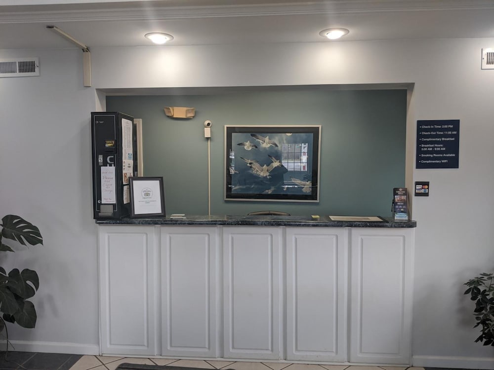 Key West Inn Childersburg - photo 4