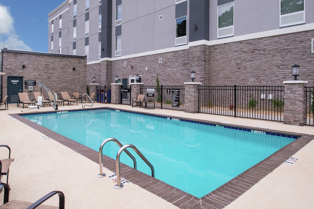 Hampton Inn Benson - photo 30
