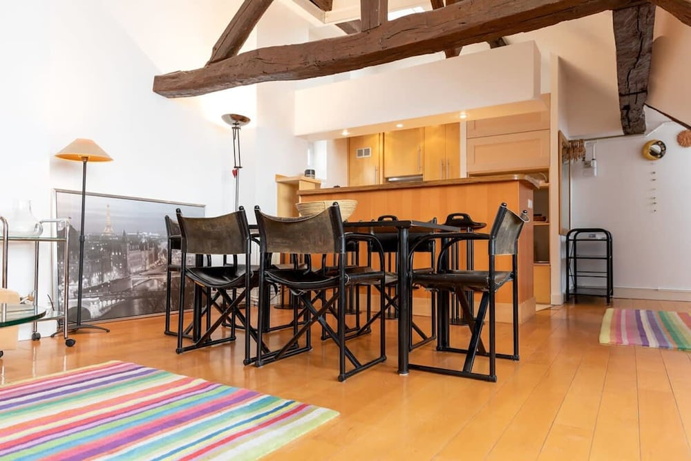 Orange Vendome I Bright 1 bed Apt Near the Louvre — 4-Star Luxury Hotel in Paris, France