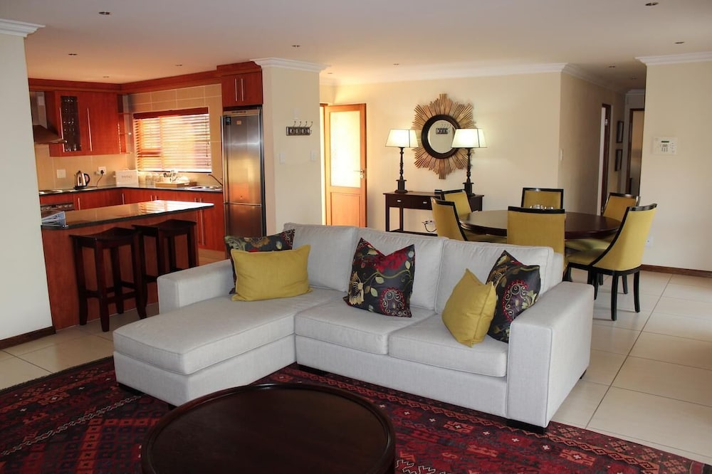 Topaz Cove Luxury Villas — 4-Star Luxury Hotel in Johannesburg, South Africa