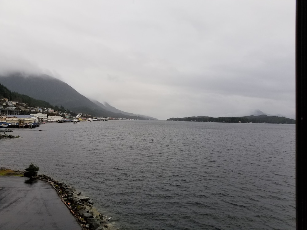 Super 8 by Wyndham Ketchikan - photo 52