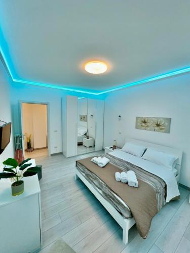Holiday Home Modern 2 Rooms Near Colosseo — 4-Star Luxury Hotel in Rome, Italy