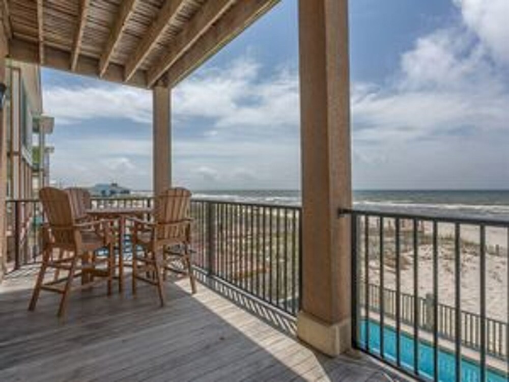 Beach Estate by Meyer Vacation Rentals — 4-Star Luxury Hotel in Gulf Shores, United States