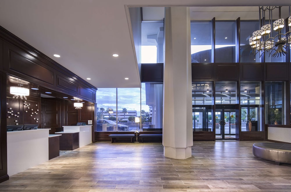 DoubleTree by Hilton Hotel Jacksonville Riverfront - photo 3