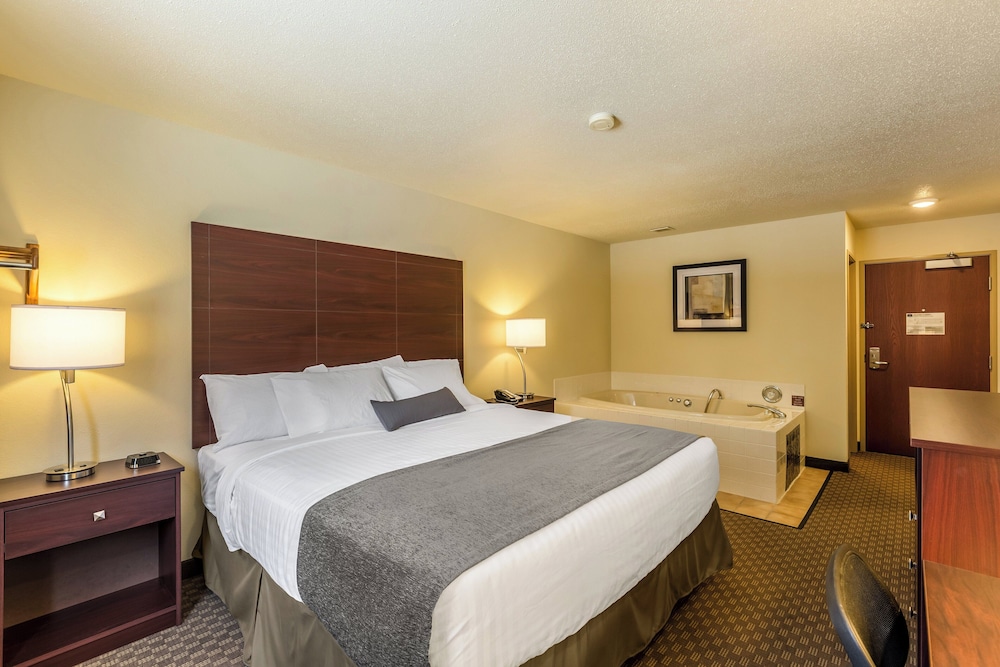 Cobblestone Inn & Suites Merrill - photo 18