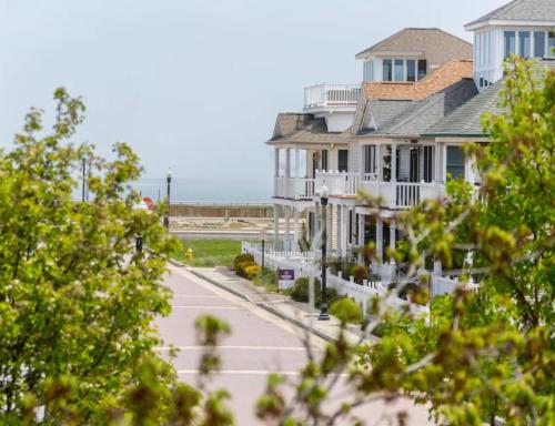 AMAZING Luxury 5BR Steps to beach and Fun Fully Renovated Beach house — 4-Star Luxury Hotel in Atlantic City, United States