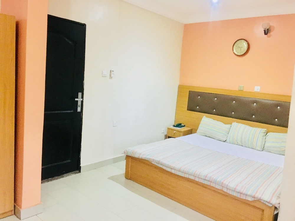 De Man Hotel - last minute hotel in Lagos