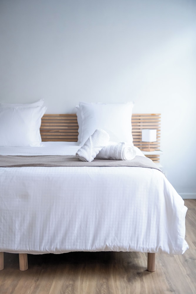 L'escale Setoise - carbon neutral hotel in Sete