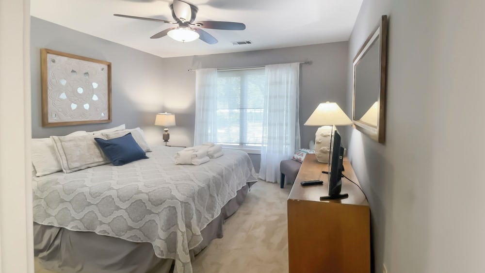 203 Twin Oaks at The Sea Pines Resort - photo 3