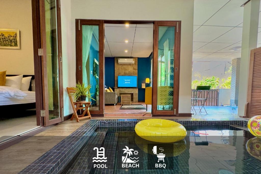 Spacious Homey Pool Villa with Private Parking Fenced Yard BBQ 5min to Beach Pet Friendly — 4-Star Luxury Hotel in Hua Hin, Thailand
