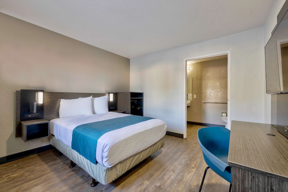 Motel 6 Anaheim CA Fullerton East - photo 7