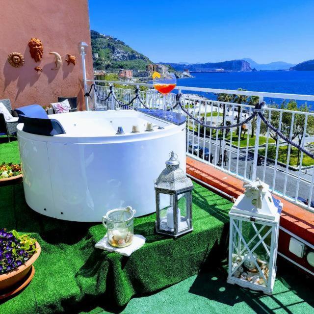 Terrazza Miracapri — 4-Star Luxury Hotel in Pozzuoli, Italy
