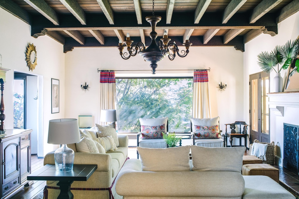 Frida by AvantStay Sleeps 16 Prvt Estate w Tennis Ct & Mins to Beach - photo 19