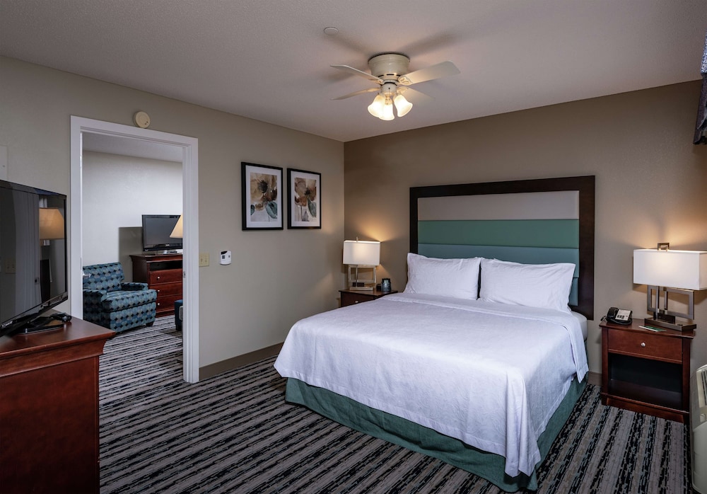 Homewood Suites by Hilton Portland - photo 10