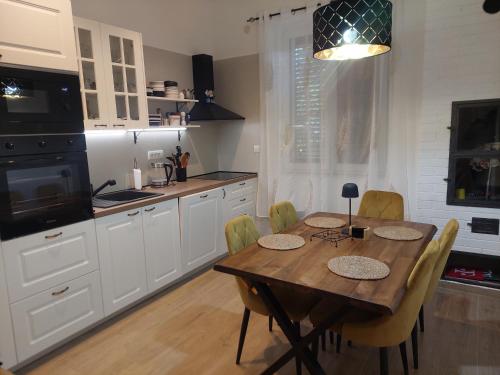 Giardino in Unknown City, Montenegro