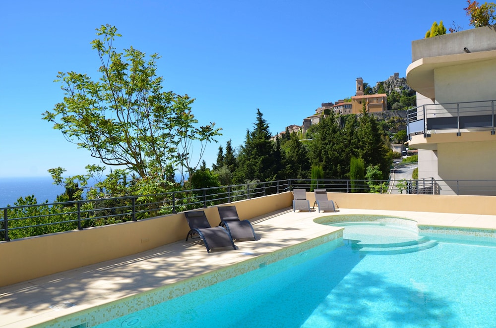 La Perle D Eze Appart Hotel — Eze
