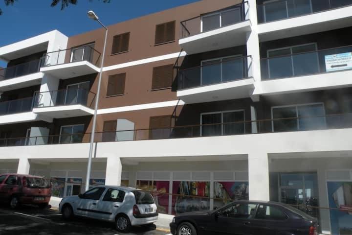 GuestReady Tamariz Cosy Stay — 4-Star Luxury Hotel in Canico, Portugal