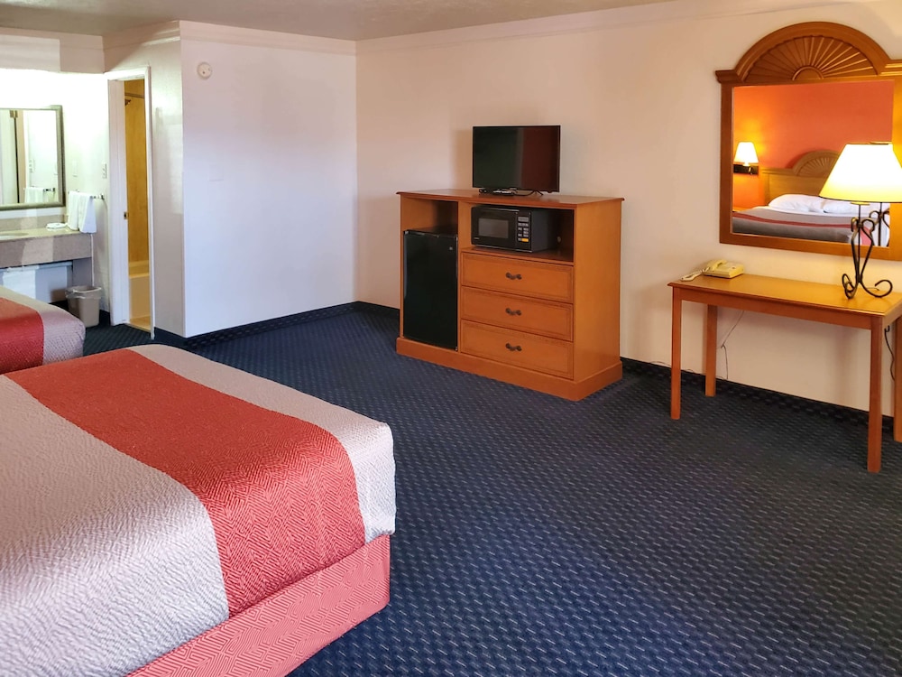 Motel 6 Canon City CO - photo 6