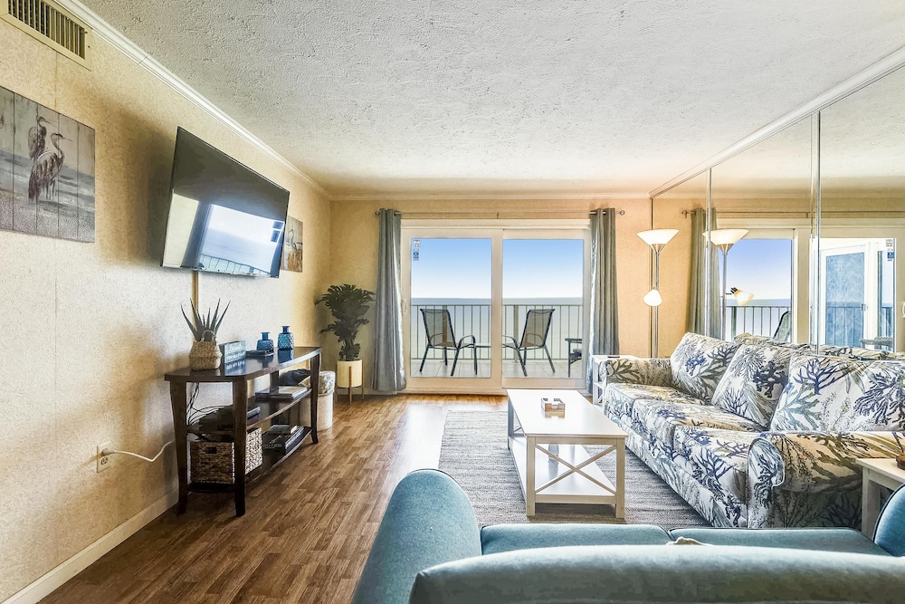 Regency Towers by Book That Condo - photo 36