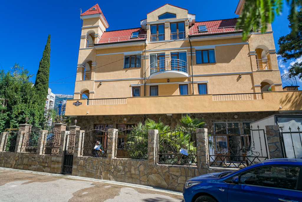 Strela Hotel - last minute hotel in Yalta