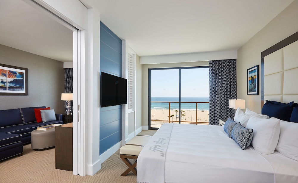 The Waterfront Beach Resort A Hilton Hotel - photo 40